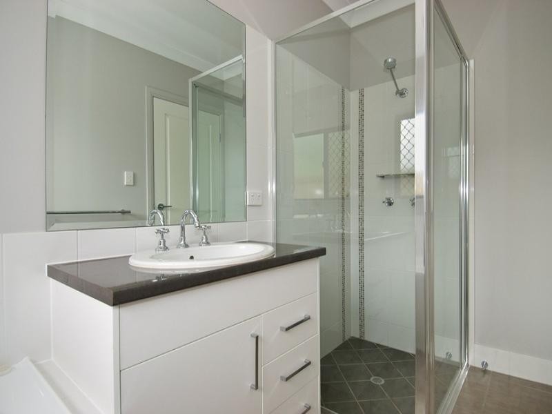 7 Raffles Road, Redlynch QLD 4870