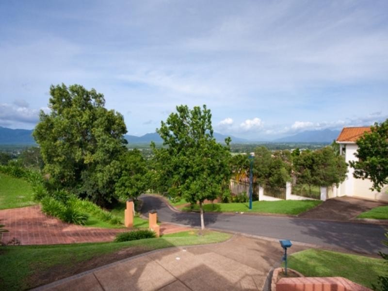 14 Hanah Close, Mount Sheridan QLD 4868