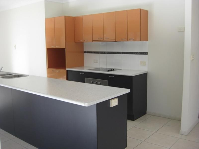 61 William Hickey Drive, Redlynch QLD 4870