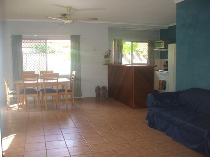 13 Windsor Close, Brinsmead QLD 4870