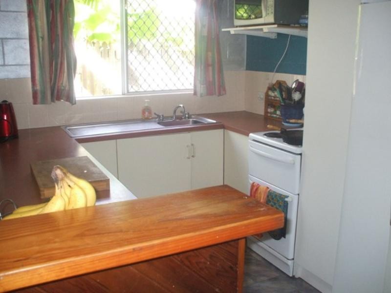 13 Windsor Close, Brinsmead QLD 4870