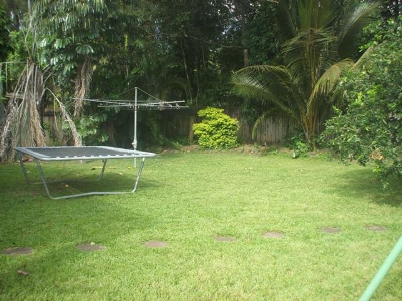 13 Windsor Close, Brinsmead QLD 4870