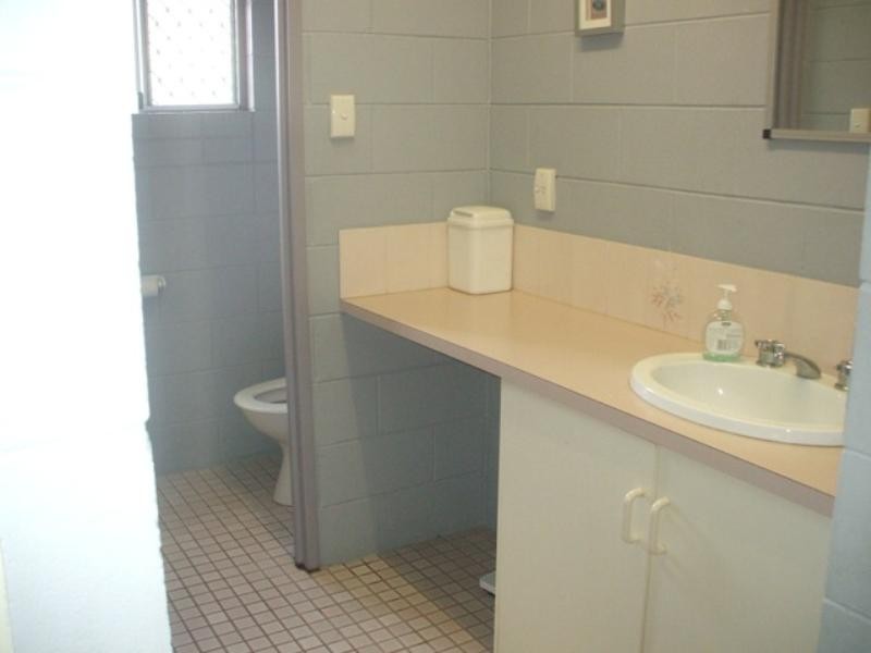 13 Windsor Close, Brinsmead QLD 4870