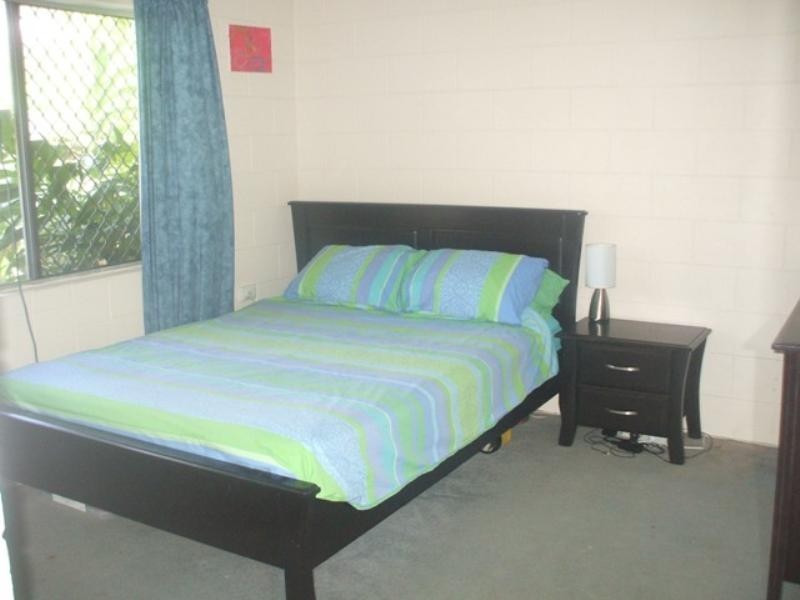 13 Windsor Close, Brinsmead QLD 4870