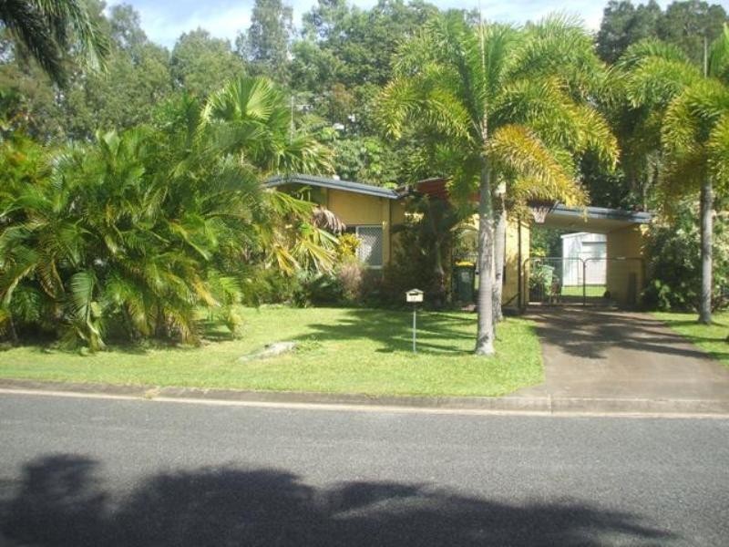 13 Windsor Close, Brinsmead QLD 4870