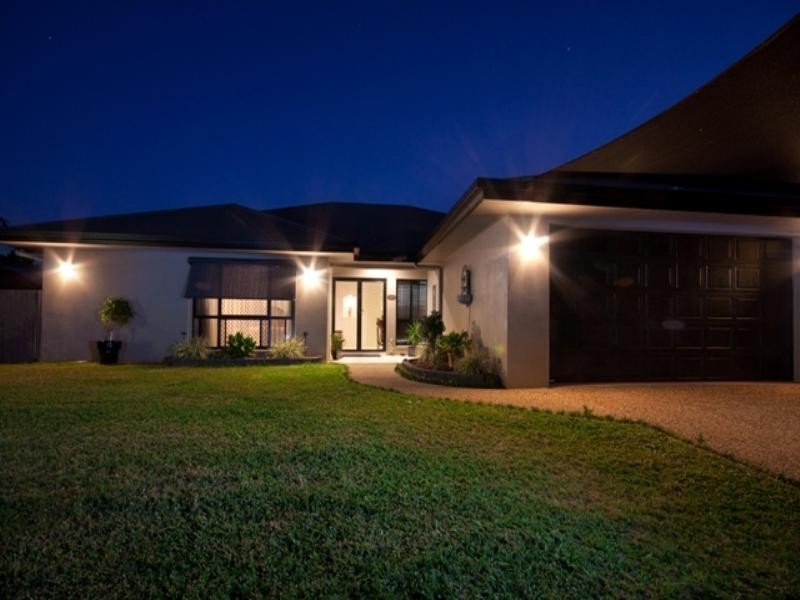 34 Regent Avenue, Redlynch QLD 4870