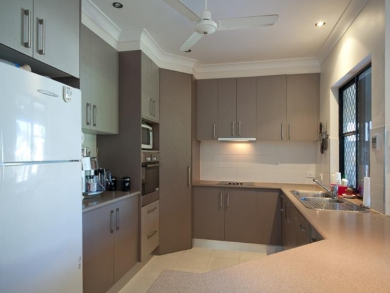 34 Regent Avenue, Redlynch QLD 4870