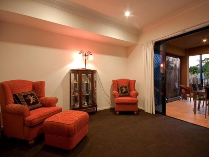 34 Regent Avenue, Redlynch QLD 4870