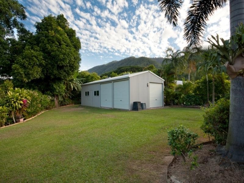 10 Crystal Close, Redlynch QLD 4870