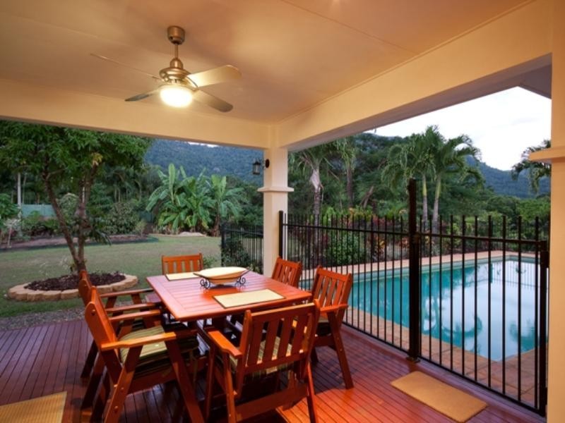 10 Crystal Close, Redlynch QLD 4870