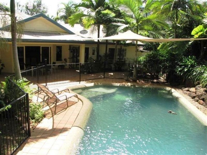 33 Red Ochre Court, Redlynch QLD 4870