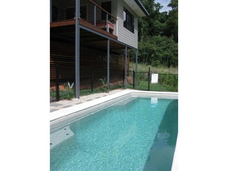 33 Lum Jim Street, Redlynch QLD 4870