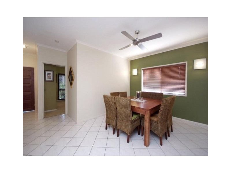 4 Raphis Close, Kamerunga QLD 4870