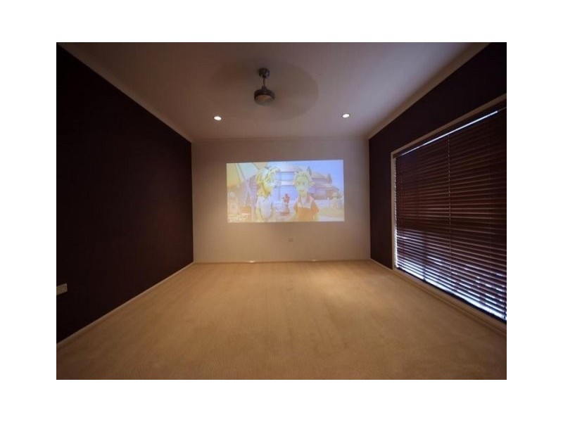 4 Raphis Close, Kamerunga QLD 4870