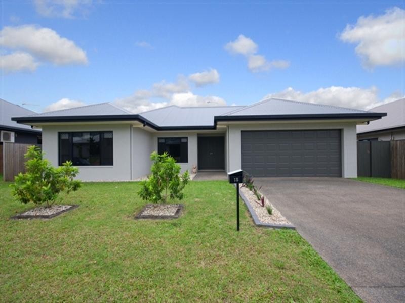 15 Springbrook Avenue, Redlynch QLD 4870