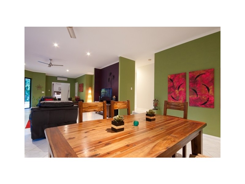 11 Crystal Close, Redlynch QLD 4870