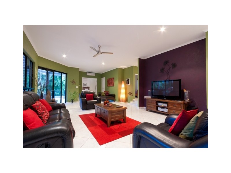 11 Crystal Close, Redlynch QLD 4870