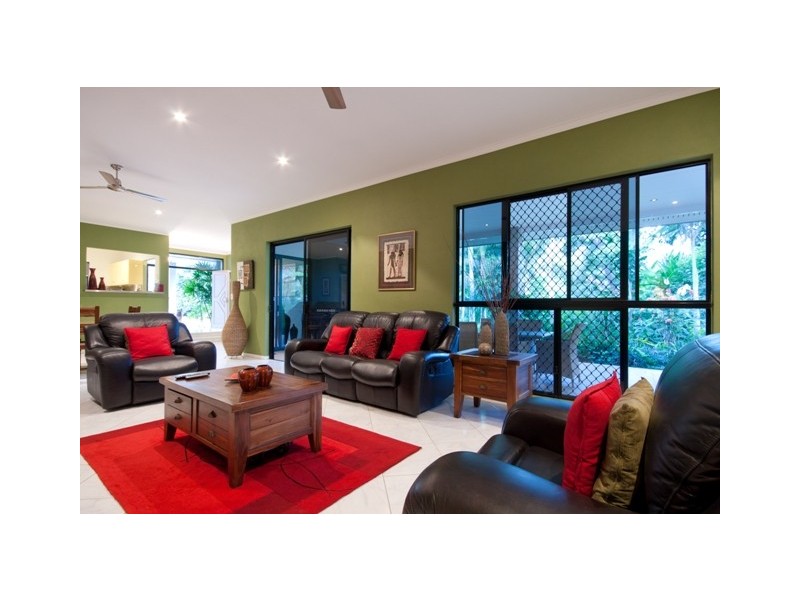 11 Crystal Close, Redlynch QLD 4870