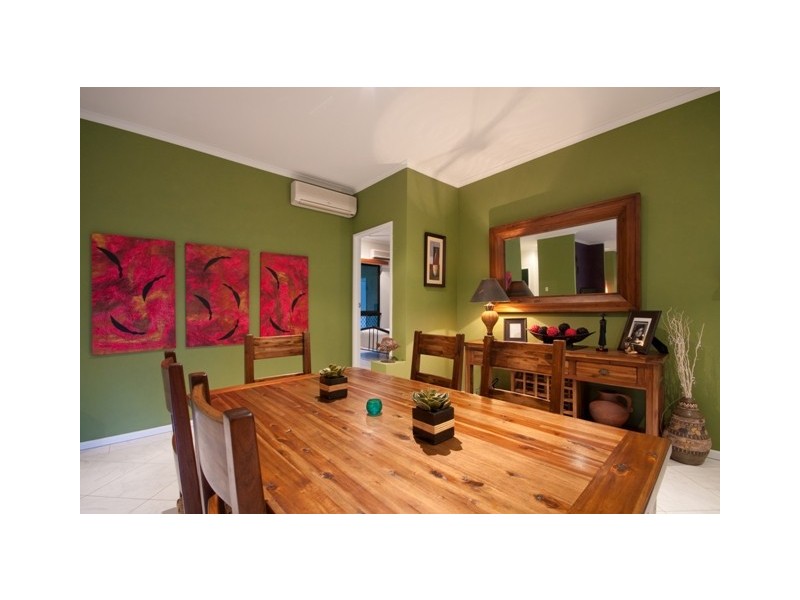 11 Crystal Close, Redlynch QLD 4870