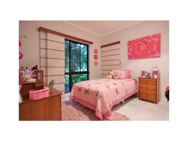 11 Crystal Close, Redlynch QLD 4870