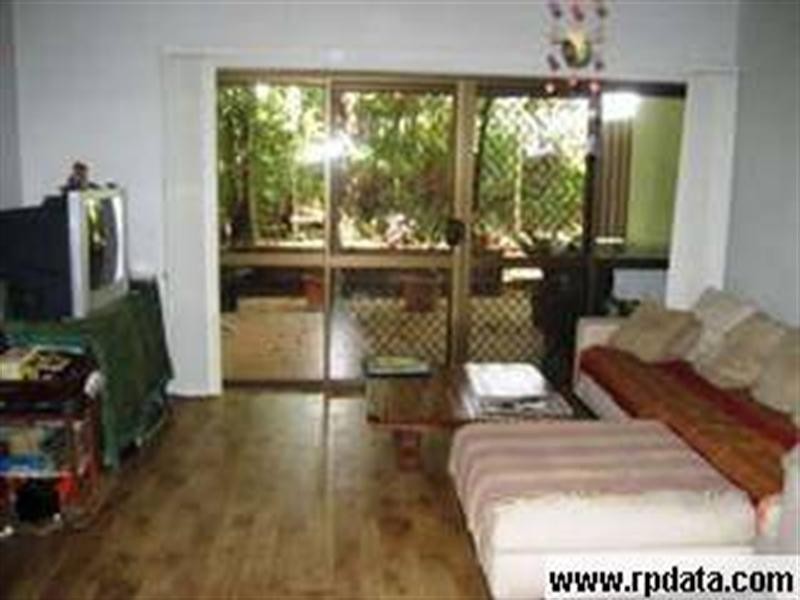 4/13 Le Grande, Freshwater QLD 4870