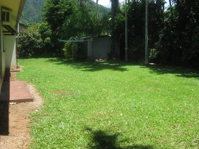 10 Macadamia, Redlynch QLD 4870