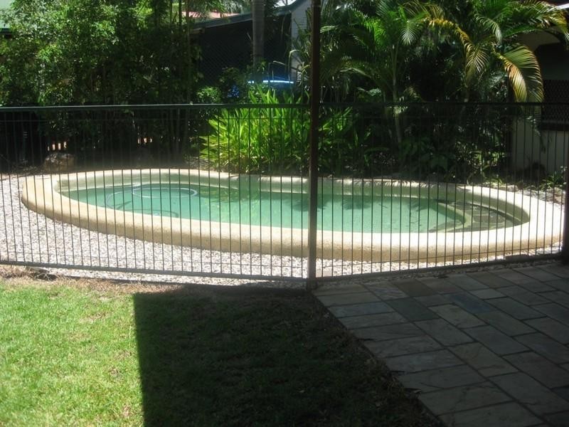 10 Macadamia, Redlynch QLD 4870