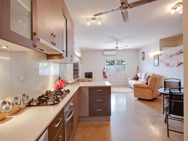 20 Duignan Street, Whitfield QLD 4870