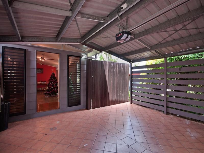 20 Duignan Street, Whitfield QLD 4870