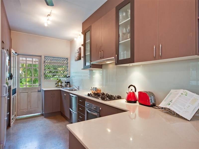 20 Duignan Street, Whitfield QLD 4870