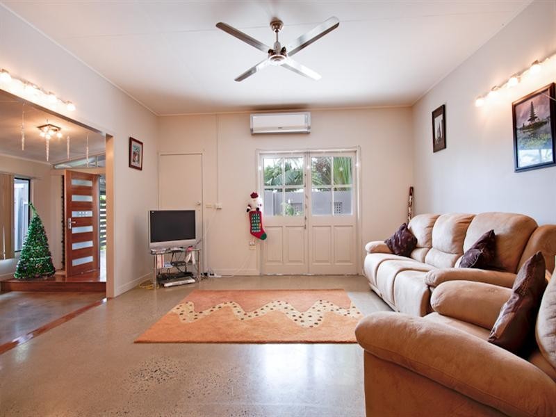 20 Duignan Street, Whitfield QLD 4870