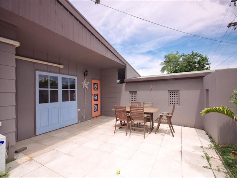 20 Duignan Street, Whitfield QLD 4870
