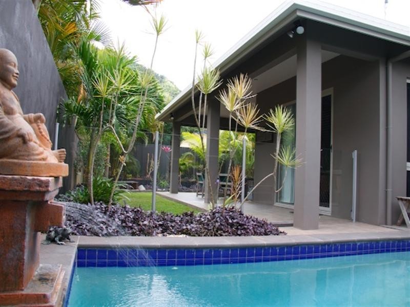 9 Gamburra Street, Redlynch QLD 4870