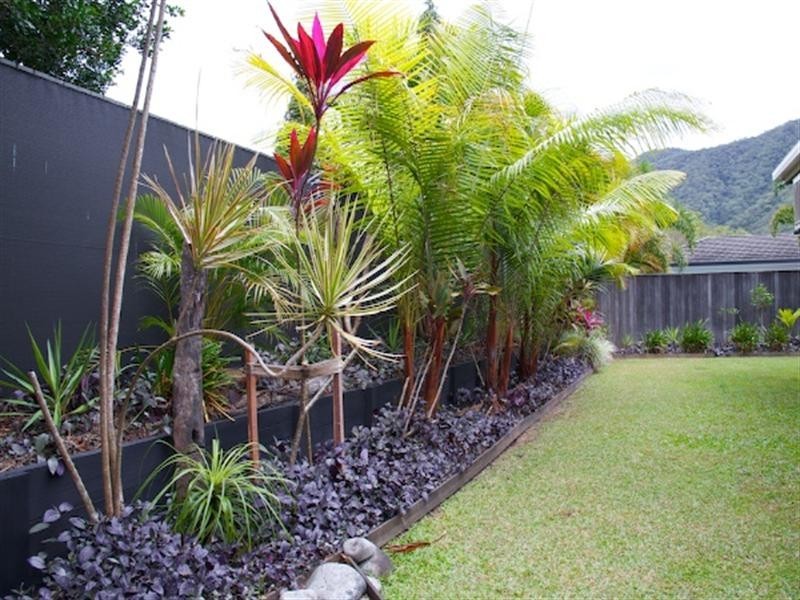 9 Gamburra Street, Redlynch QLD 4870