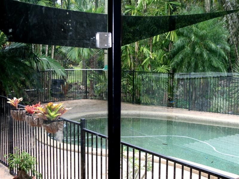 10 Chirio Drive, Redlynch QLD 4870