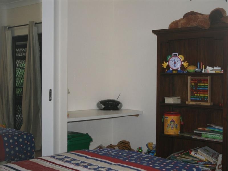 10 Chirio Drive, Redlynch QLD 4870