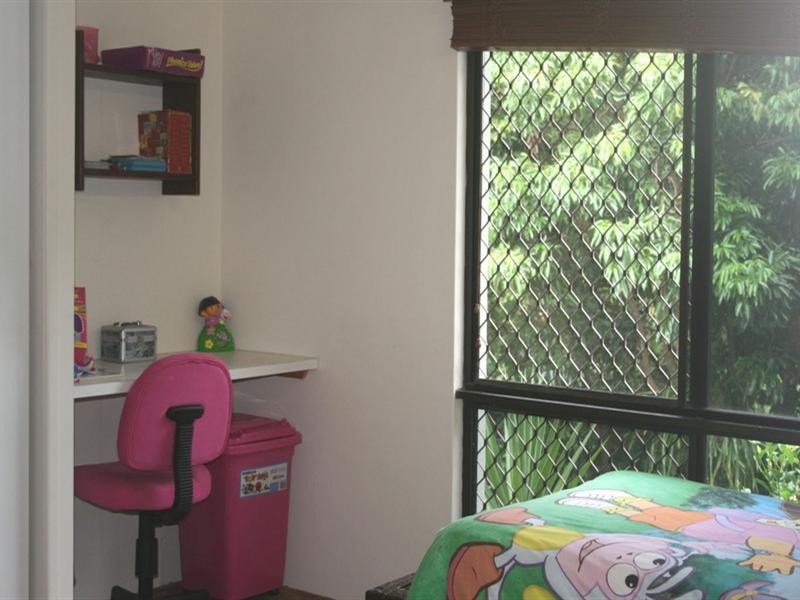 10 Chirio Drive, Redlynch QLD 4870