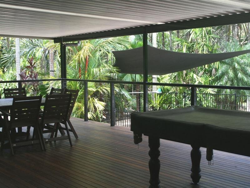 10 Chirio Drive, Redlynch QLD 4870