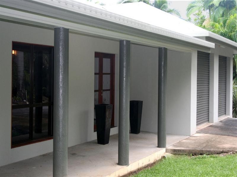 10 Chirio Drive, Redlynch QLD 4870