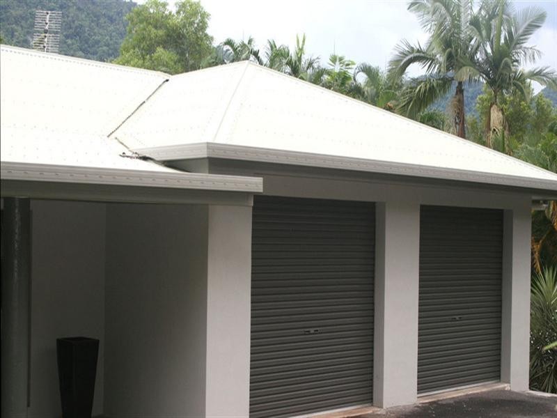 10 Chirio Drive, Redlynch QLD 4870