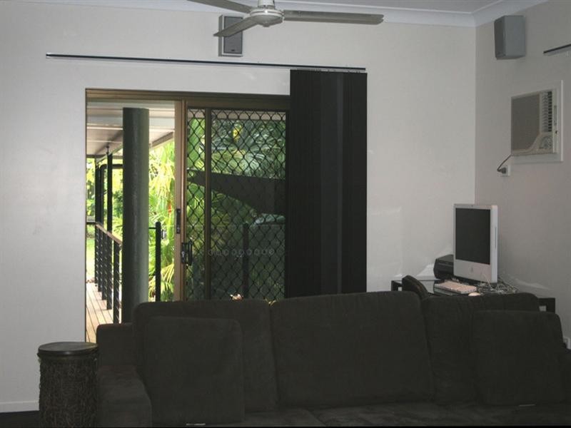 10 Chirio Drive, Redlynch QLD 4870