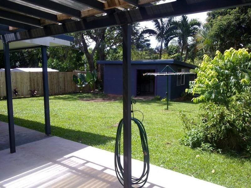 16 Lomatia Street, Redlynch QLD 4870