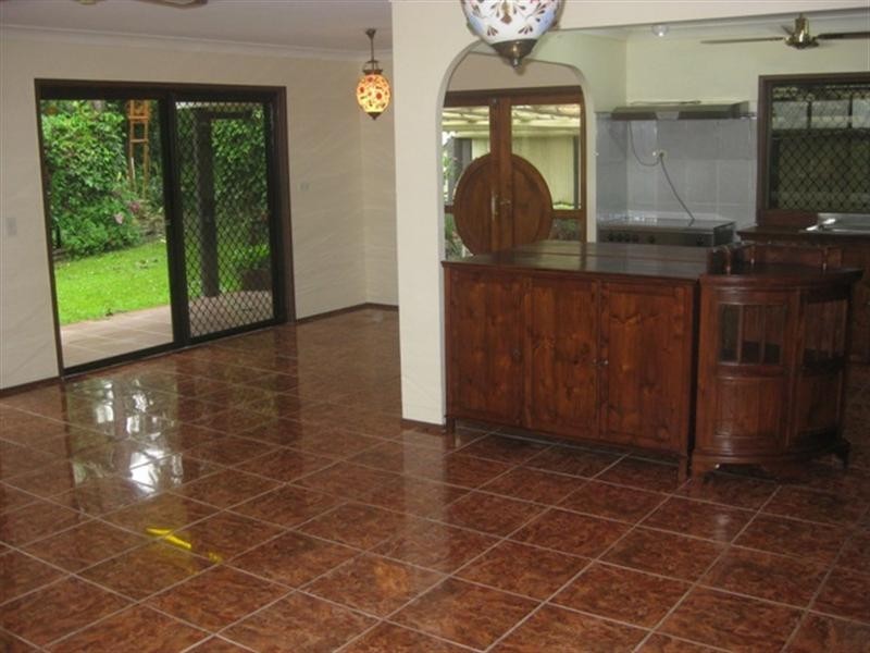 22-24 Pelizzari Close, Redlynch QLD 4870