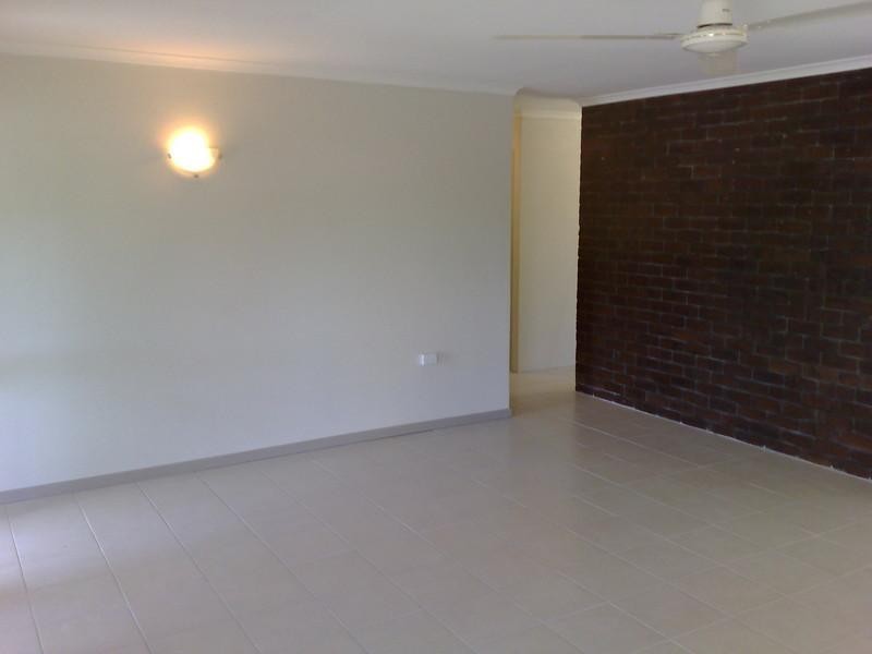 2 Pomona Street, Mooroobool QLD 4870