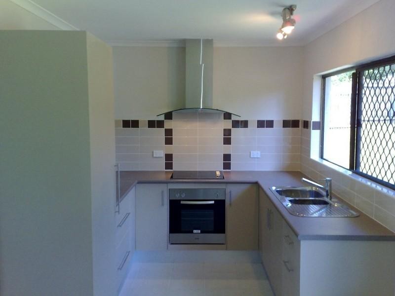 2 Pomona Street, Mooroobool QLD 4870