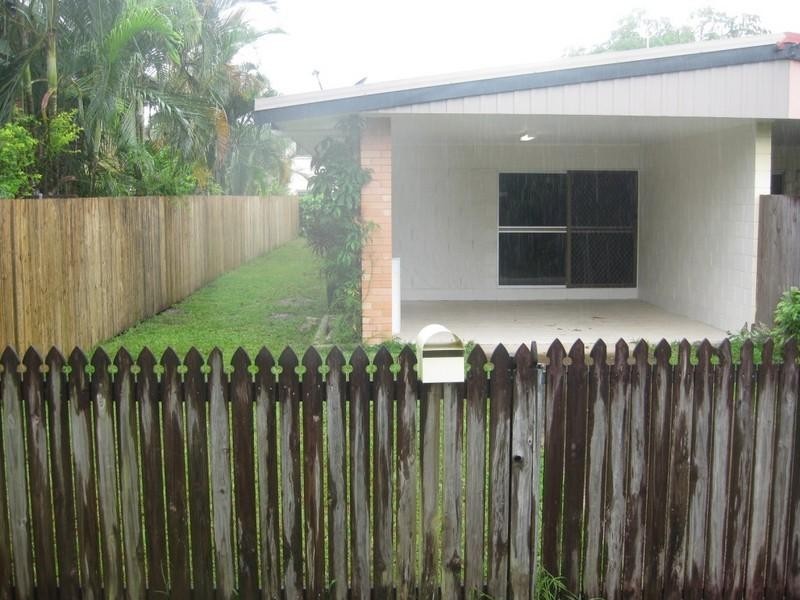 1/87 Mann Street, Westcourt QLD 4870