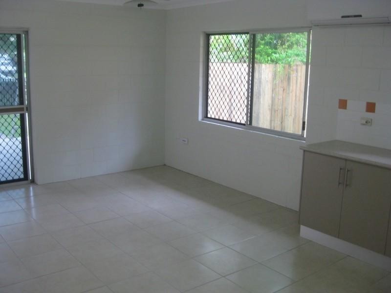 1/87 Mann Street, Westcourt QLD 4870