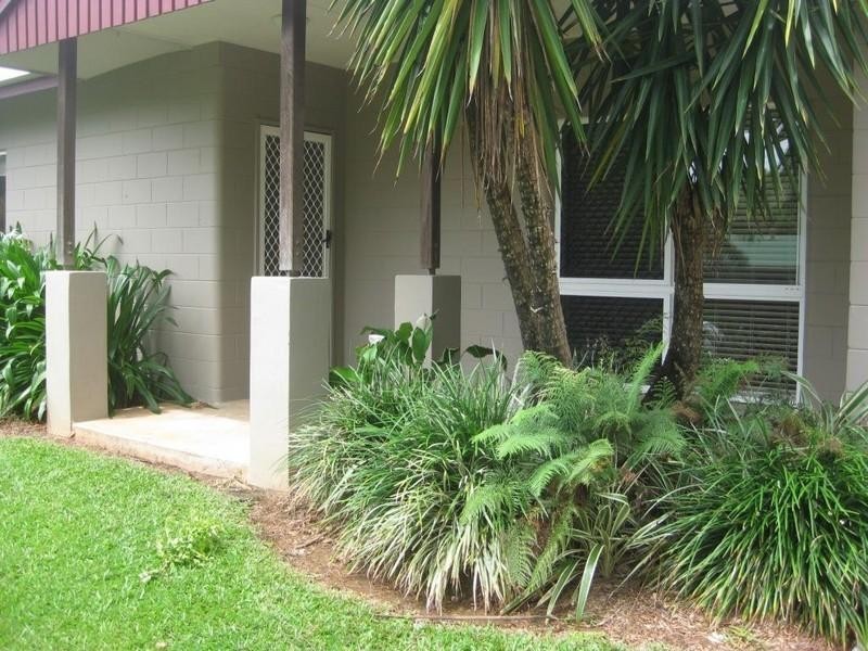 16 Satinash Close, Redlynch QLD 4870