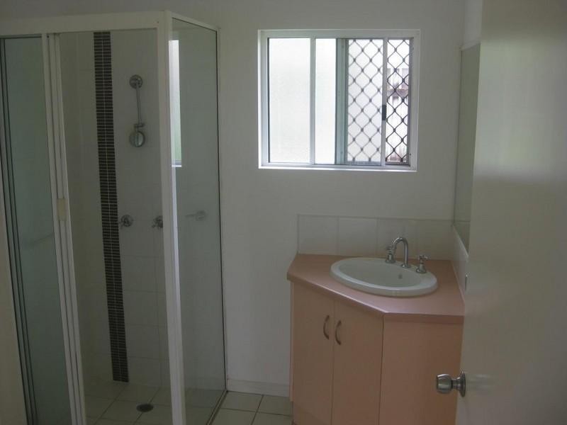 16 Satinash Close, Redlynch QLD 4870