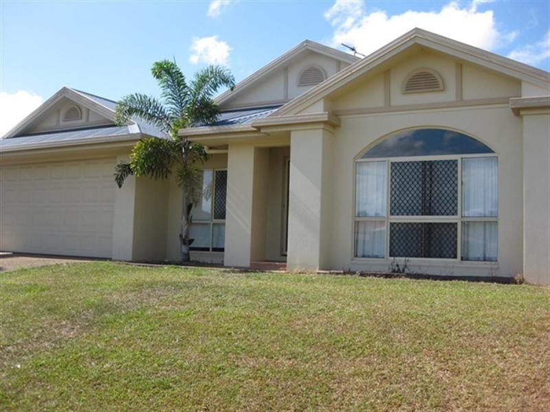 7 Brian Street, Brinsmead QLD 4870